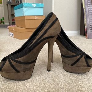 Fendi stilettos suede